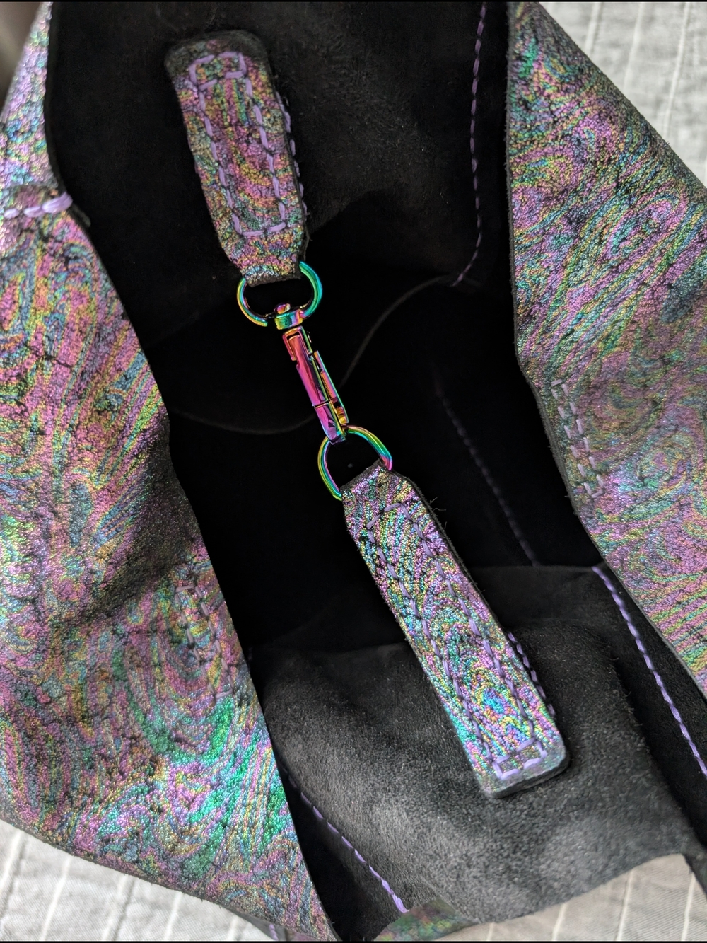 Rare Unique Iridescent Black Pink Green Butterfly Bucket Tote with Braided Strap - Picture 7 of 12